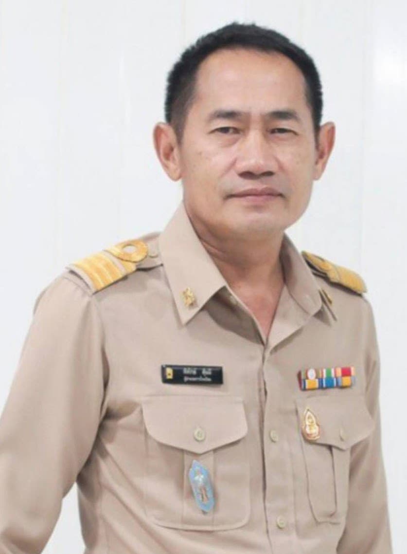 นายพิทักษ์  ตุ้มมี
