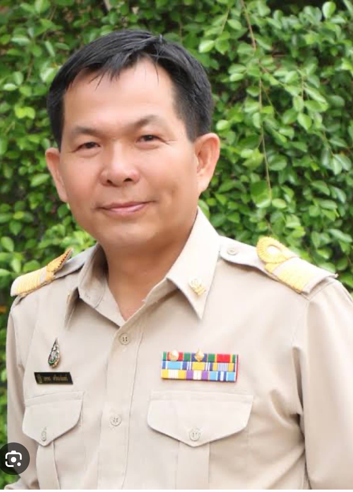 นายนพพร ศรีทองอินทร์