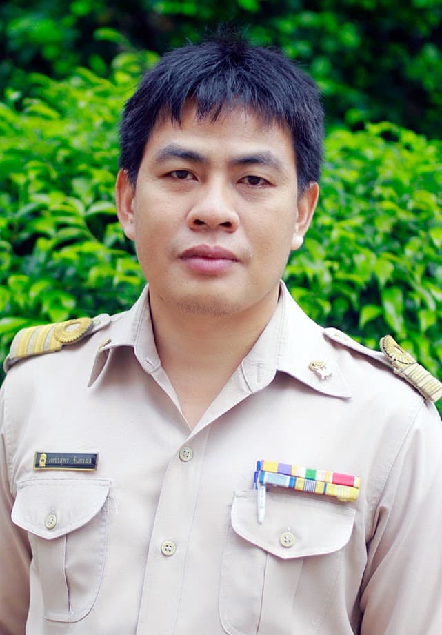 นายเพชรสุพร ขันทะผล