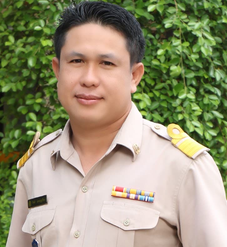 นายสันติ แซงบุญเรือง