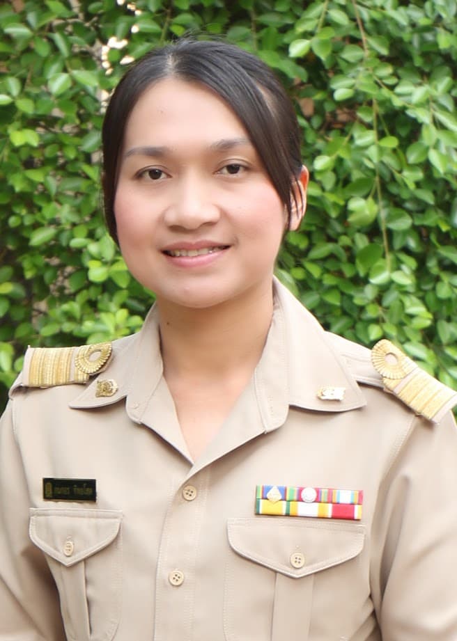 นางกนกอร ทิพยโสต