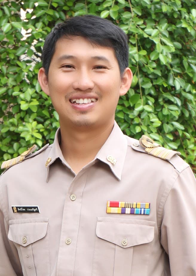 นายสิทธิโชค ประเสริฐศรี