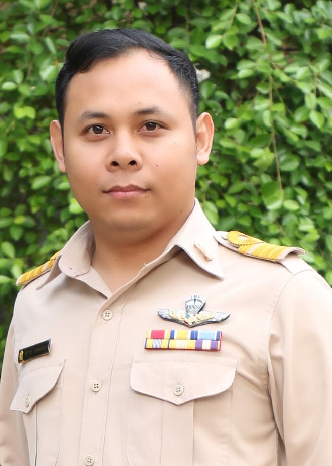 นายชัชวาลย์ สาครเสถียร