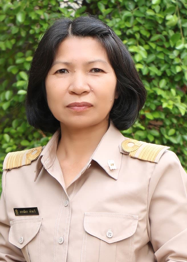 นางกรรณิกา คำทะริ