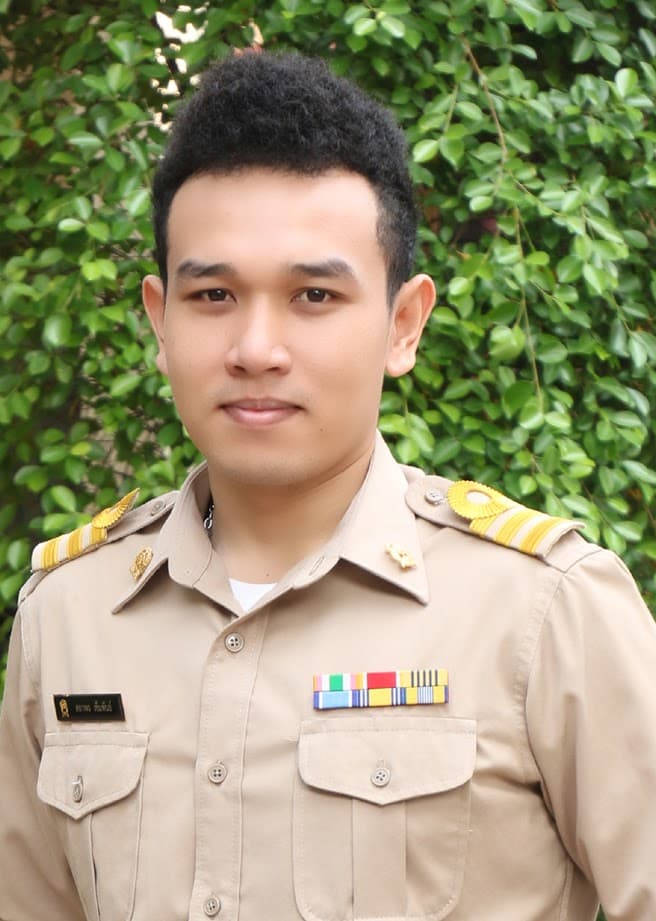 นายสถาพร เข็มพันธ์